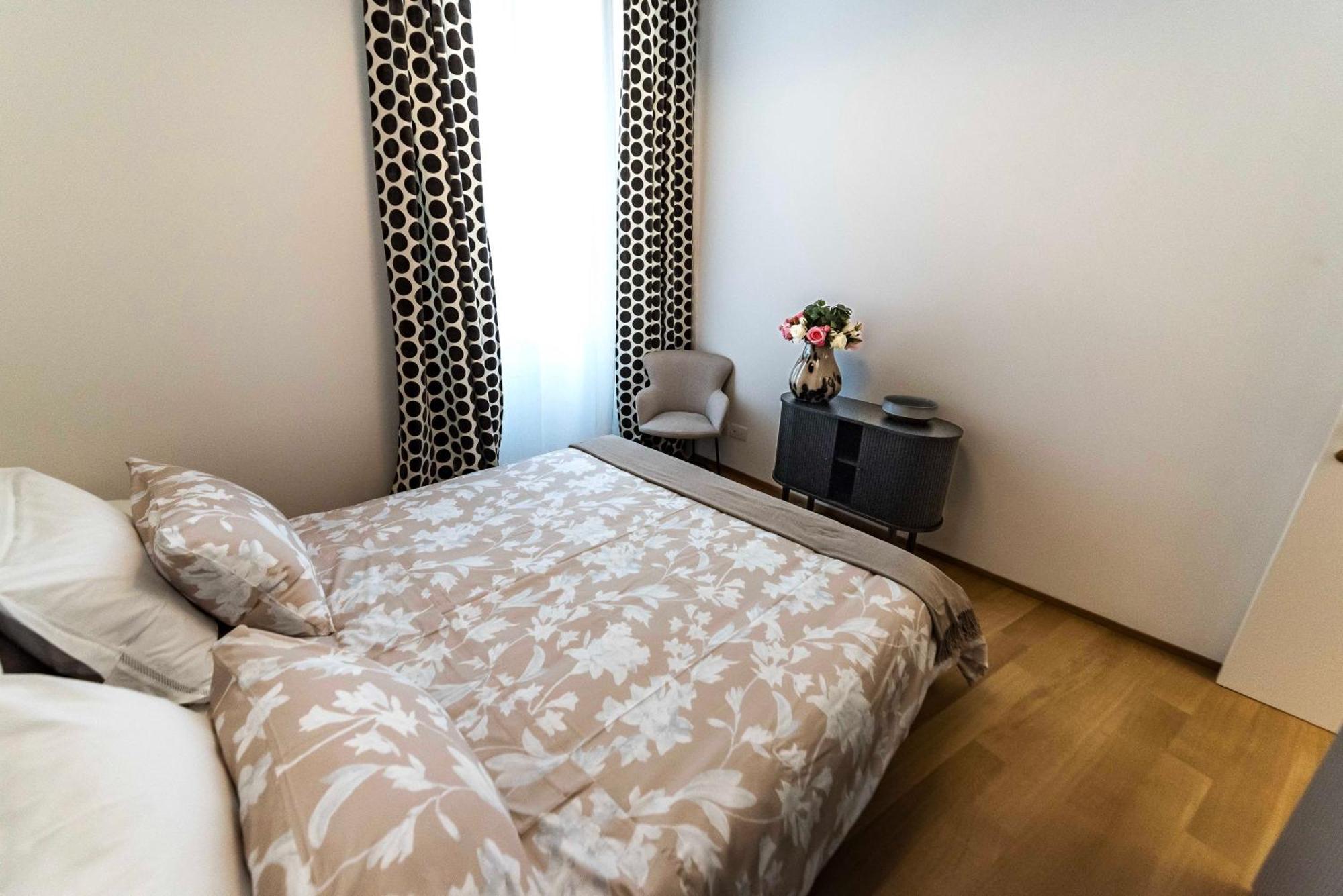 Dream Suites Milano San Babila Exterior photo